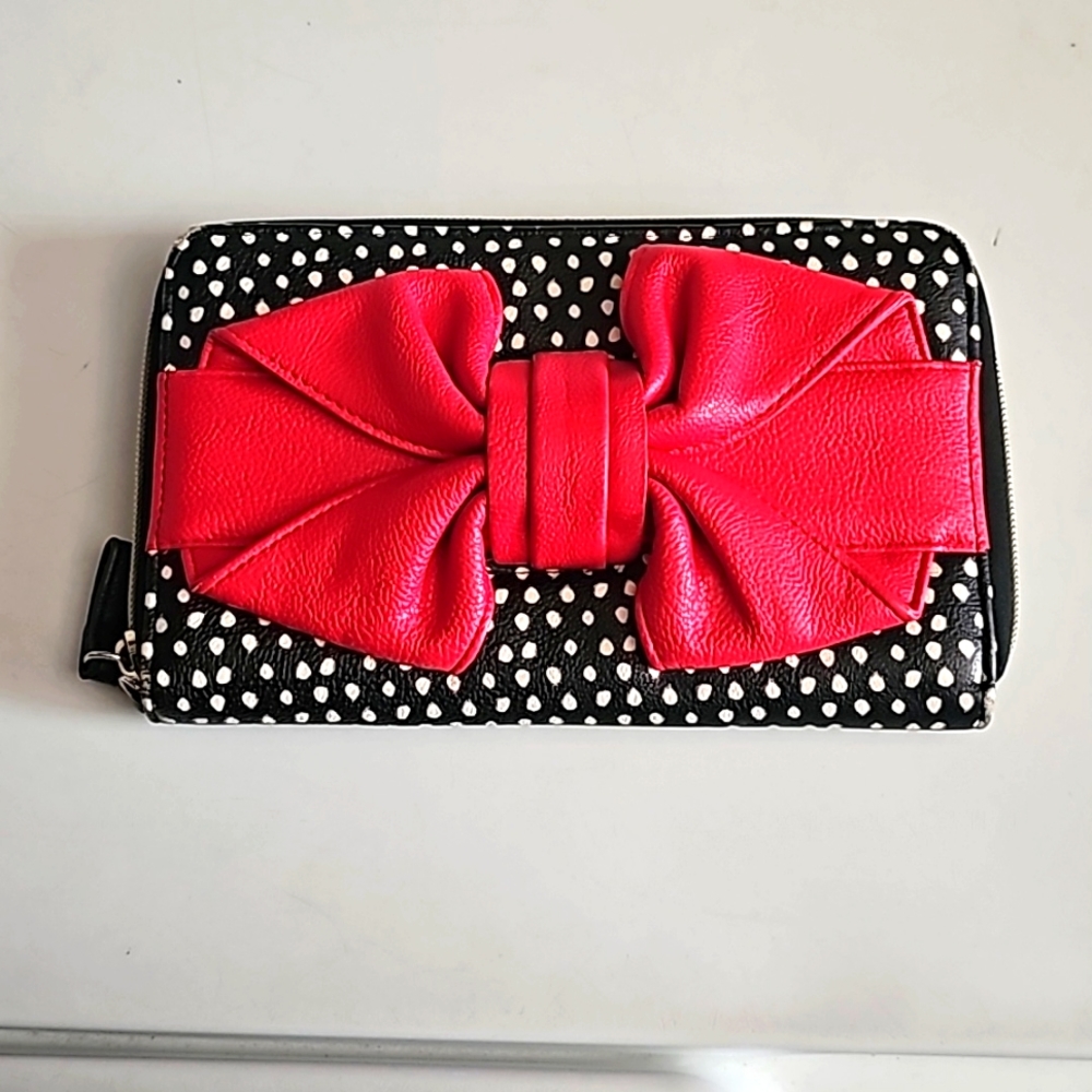 Betsey Johnson clutch wallet